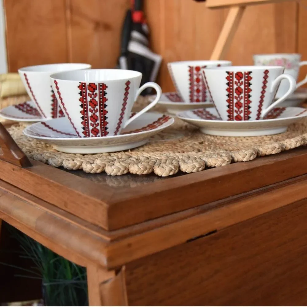 Vintage Alboth Kaiser Bavaria Tea Cups Saucers Set 4 Folk Art Red Black MCM